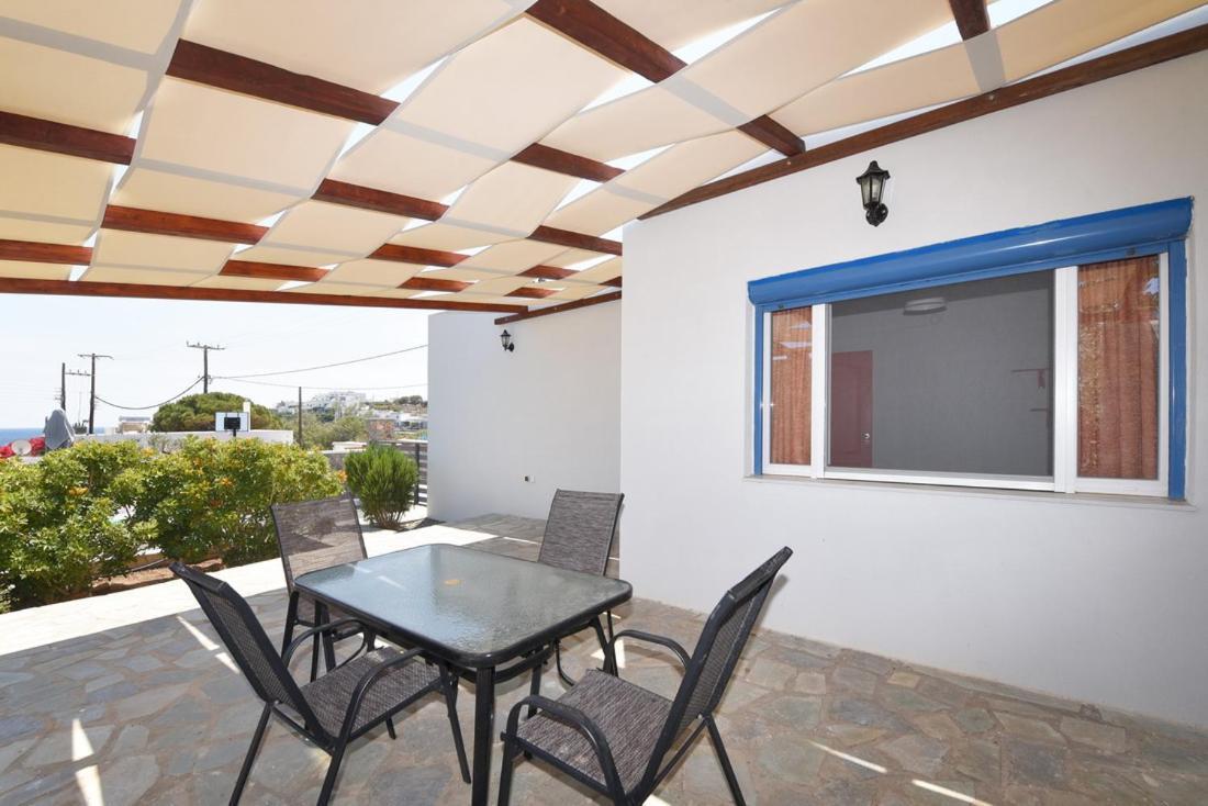 Flora'S Beach And Pool Villa In Syros Liaropá Kültér fotó