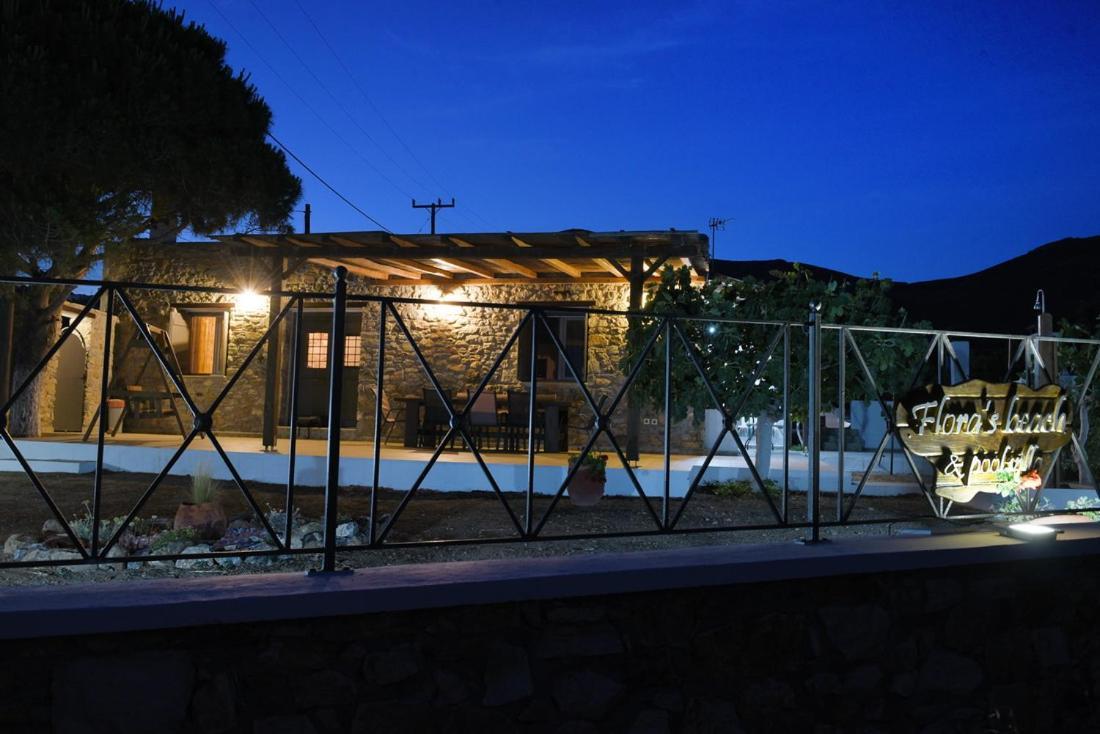 Flora'S Beach And Pool Villa In Syros Liaropá Kültér fotó