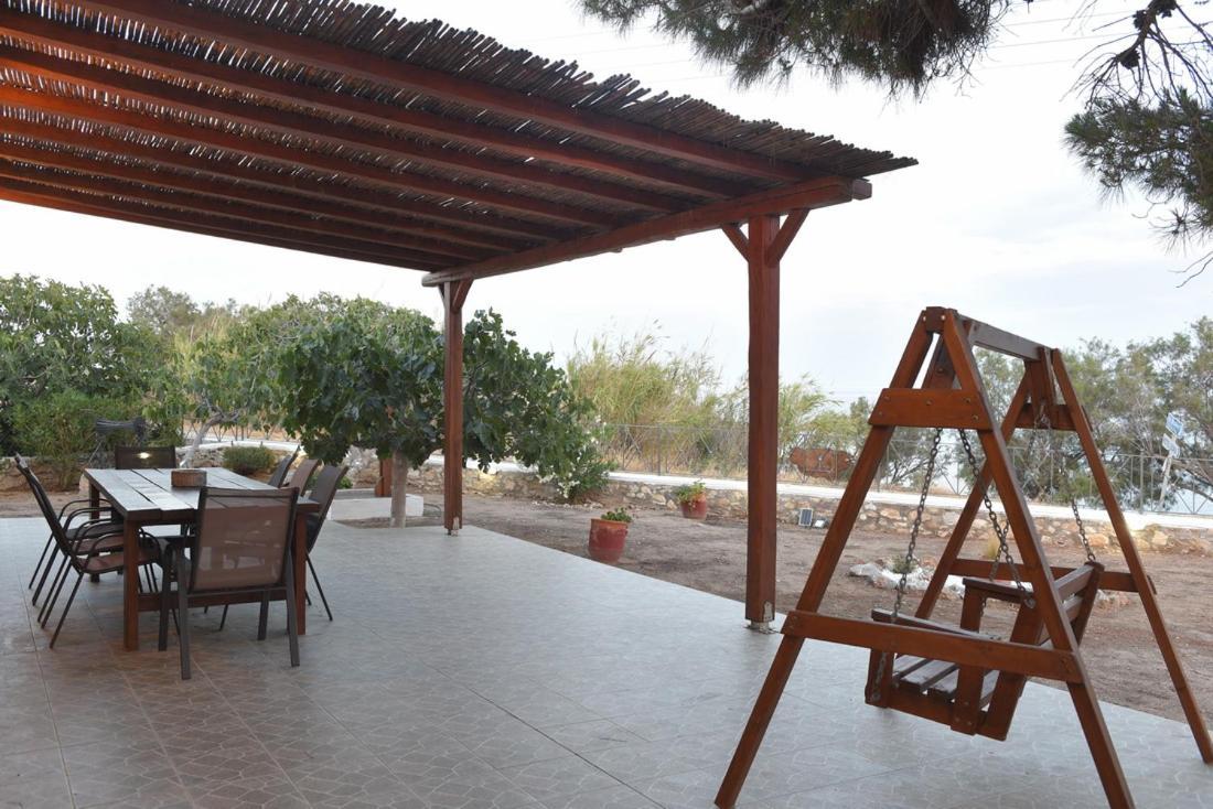 Flora'S Beach And Pool Villa In Syros Liaropá Kültér fotó