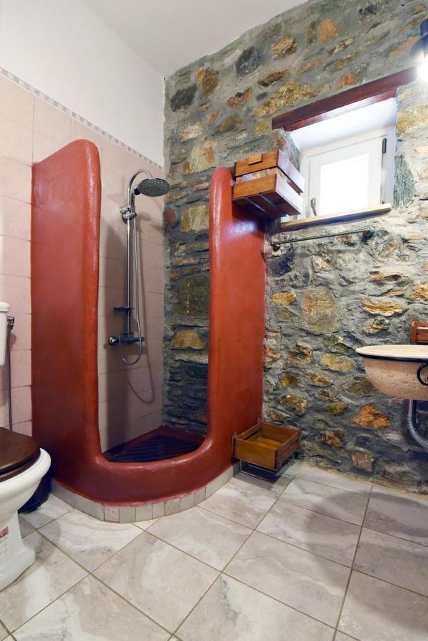 Flora'S Beach And Pool Villa In Syros Liaropá Kültér fotó